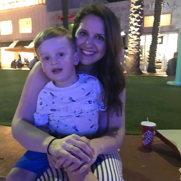 Meet your Posher, Julia - Picture 2 of 8